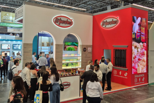 CANAINCA's tweet photo. En el segundo día de #ExpoANTAD nuestros socios siguen haciendo negocios y aprovechando el networking en el sector detallista.
#ElYucateco #Saporis #Prinsa #Loltun https://t.co/9UcsA4aQDg