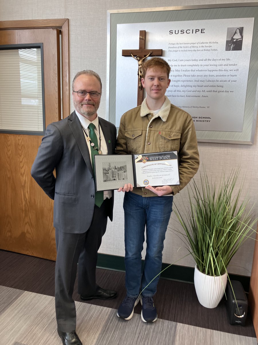 How great is it that our community gets to give a Shamrock Shoutout to a second West Point appointment. Congratulations to Walter Grounsell '24! #GreenPride