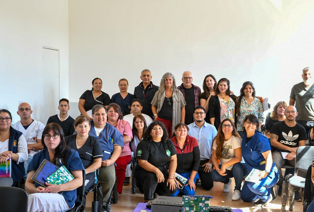 APUBA's tweet image. PROGRAMA DE CAPACITACIÓN PARA NODOCENTES ASISTENCIALES DE LA UBA

En el día de ayer, se puso en marcha el “Programa estratégico anual de entrenamiento continuo para Nodocentes Asistenciales de la UBA”, que llevan adelante la Secretaría Asistencial, la Secretaría de Cultura y