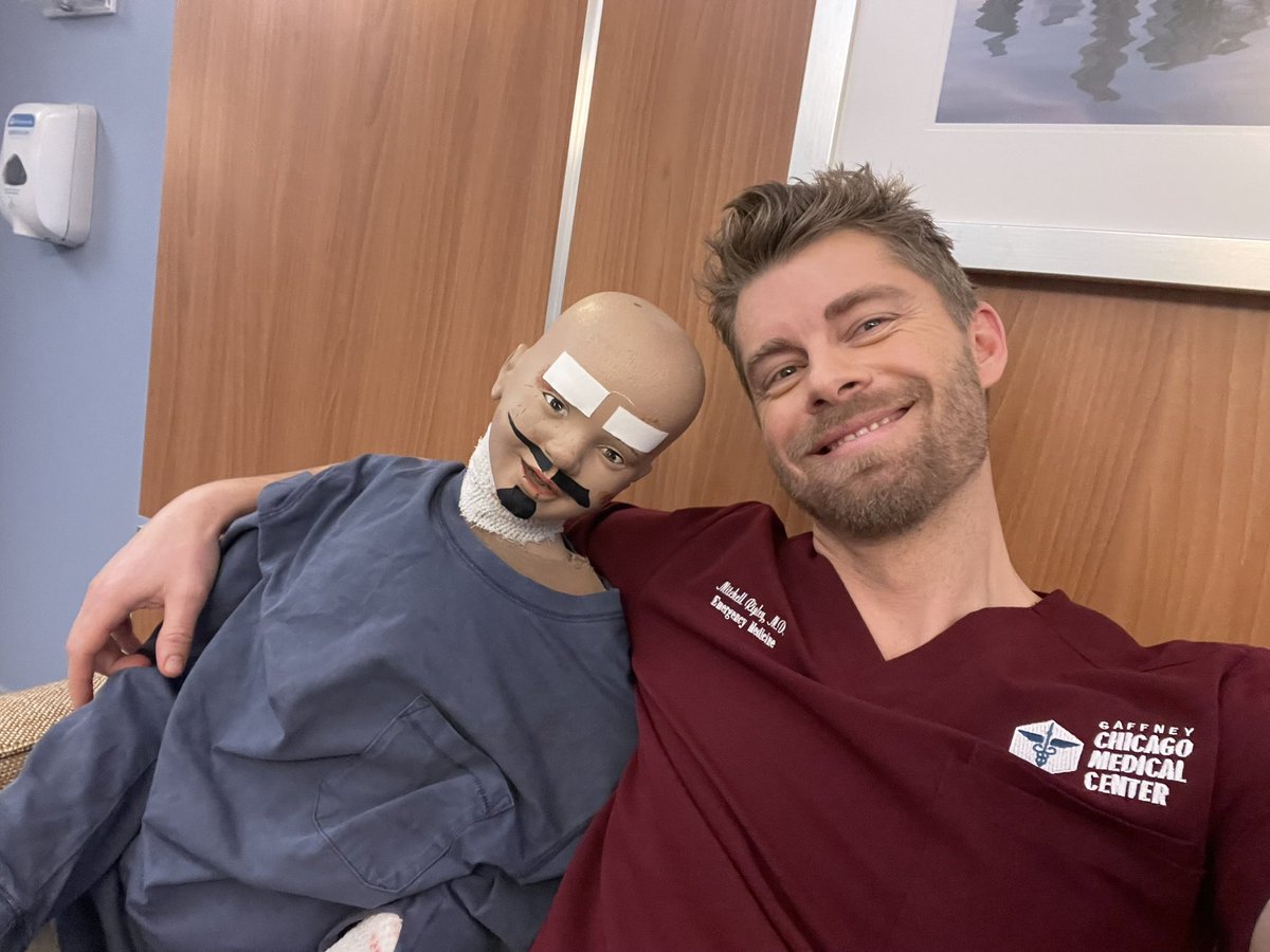 WE BACK!! TONIGHT!!! 🥳🥳🥳
#ChicagoMed #OneChicago