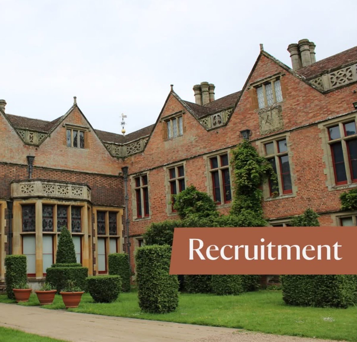 WE'RE RECRUITING
 🥧Food &amp; Beverage Team Member(Ref:IRC162190)
£12.25/hour | part-time/fixed term
Applications by 6th April

🔎Collections Assistant (Ref: IRC161738)
£12.75/hour. part-time.
Applications by 30th March

More information and to apply nationaltrustjobs.org.uk