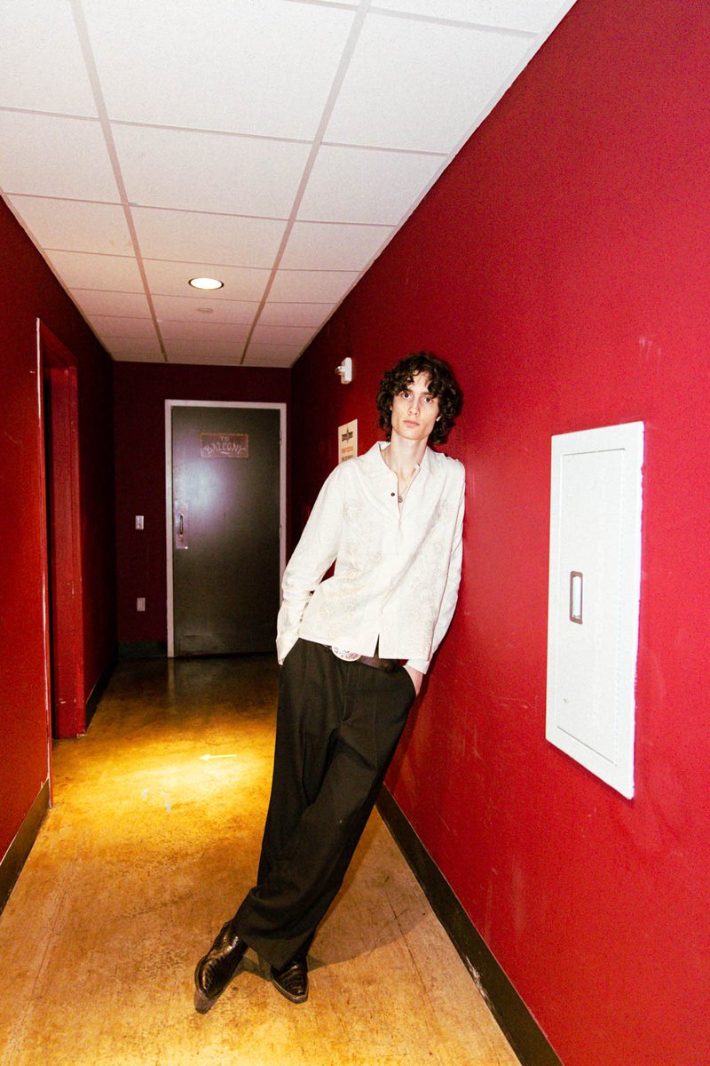 whoisbrittaney's tweet photo. โก๏ธ backstage portraits with #sombr โก๏ธ
๐ธ @whoisbrittaney for #first3noflash
๐ @HOBHouston
#musicphoto #musicphotography #portraits #portraitphotography https://t.co/BBVUk8uWca