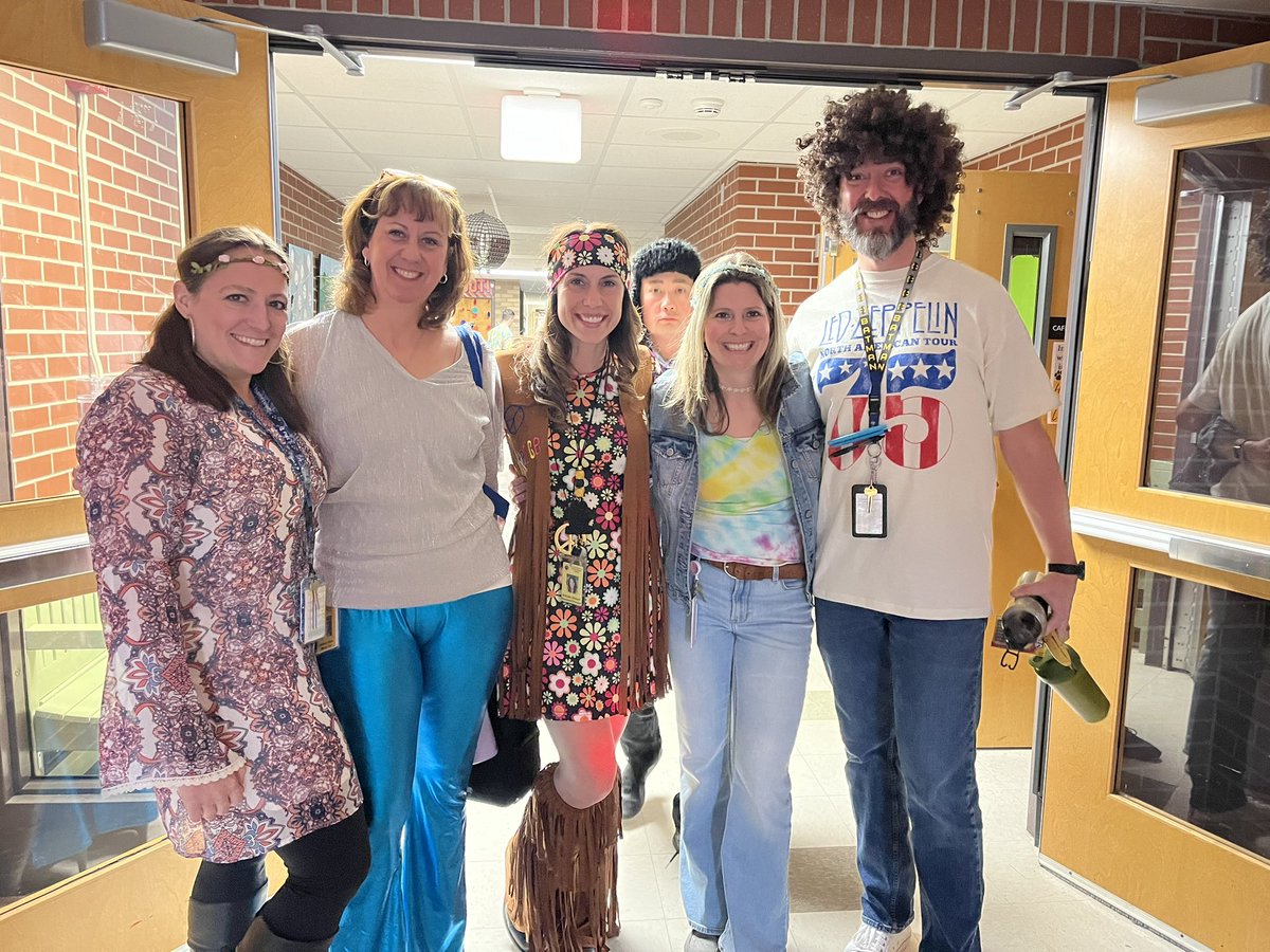 joelleolivia1's tweet image. Turning 50 was SOO groovy today at the greatest place to work!! I am so grateful and blessed 🥹 #BestBirthdayEver #WeAreHFL