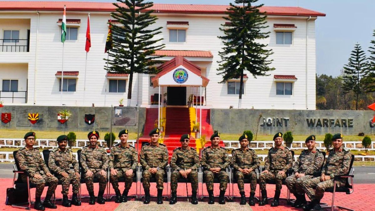 easterncomd's tweet photo. #IndianArmy 
#EasternCommand 
#RedHornsDivision
#OperationalReadiness 
#NationFirst 
#OnPathToTransformation

𝐓𝐇𝐈𝐌𝐀𝐘𝐘𝐀 𝐓𝐑𝐀𝐈𝐍𝐈𝐍𝐆 𝐍𝐎𝐃𝐄 : 𝐅𝐎𝐑𝐆𝐈𝐍𝐆 𝐖𝐀𝐑𝐑𝐈𝐎𝐑𝐒 𝐅𝐎𝐑 𝐅𝐔𝐓𝐔𝐑𝐄 𝐖𝐀𝐑𝐒

Lt Gen RC Tiwari, #ArmyCdrEC visited #UmroiMilitaryStation and inaugurated Thimayya Training Node. The integrated training node, comprising of thirty outdoor and indoor training modules, has been created for structured, progressive and tech enabled training to prepare the soldiers for contemporary and future warfare.

@adgpi
@SpokespersonMoD
@HQ_IDS_India
@indiannavy
@IAF_MCC
@official_dgar
@ProDefKolkata
@IndiaCoastGuard
@HQ_DG_NCC
@GajrajCorps_IA

Facebook  - https://t.co/9mSYcoo7ae
Instagram  - https://t.co/IEOGWg0oxr