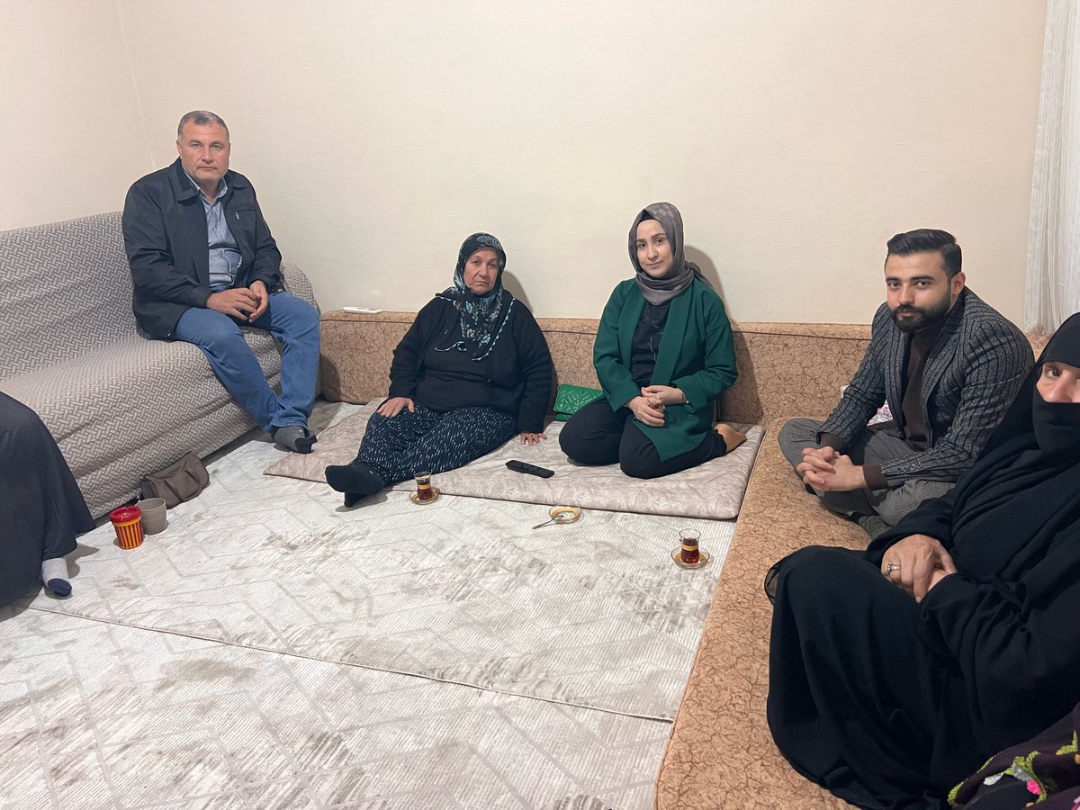 akpartiurfa's tweet photo. Ramazan’ın dayanışma ruhunu ve bereketini paylaşarak büyütüyoruz.🌙

Ramazan ayının bereketiyle hemşehrilerimizin gönül sofralarına konuk olduk. Bizleri sofralarına konuk edip, gönülden sohbetlerine ortak eden hemşehrilerimize teşekkür ediyoruz.

Şanlıurfa'mızın manevi ikliminde tuttuğumuz oruçlarımız, ettiğimiz dualarımız kabul olsun, birliğimiz ve beraberliğimiz daim olsun.

#GönülSofrası
#ŞanlıurfadaRamazan #Ramazan                   
#SevdamızŞanlıurfa
@RTErdogan @Akparti @milhamigunbegi @bybekirbozdag 
@efkanala @mustafaelitas @Hayati_Yazici @abuyukgumus @aliihsanyavuz54 @acarfaruka @SirakayaZafer @drbetulsayan @mustafademir @ZeybekciNihat @AhmetBOgutken @belginuygur10 @sevilay_tuncerr @mustafasenbd @DrOmerileri @zorlu77 @DrYerebakan @HuseyinYayman @omerrcelik @eyupkadirinan @tugbaisikercan @avyusufibis @Ziverozdemir @AEminOnenOfis @ProfDrDusak @ibrahimeyyupogl @malicevheri @CYAZMAC @HikmetBasak_63 @av_mfaruk @umuttuncertr @Malikurt14 @AieNacar @Mehmet_Kirmizi1 @KmlttinYlmztkn @ZehraAy0663 @furkankucukk_