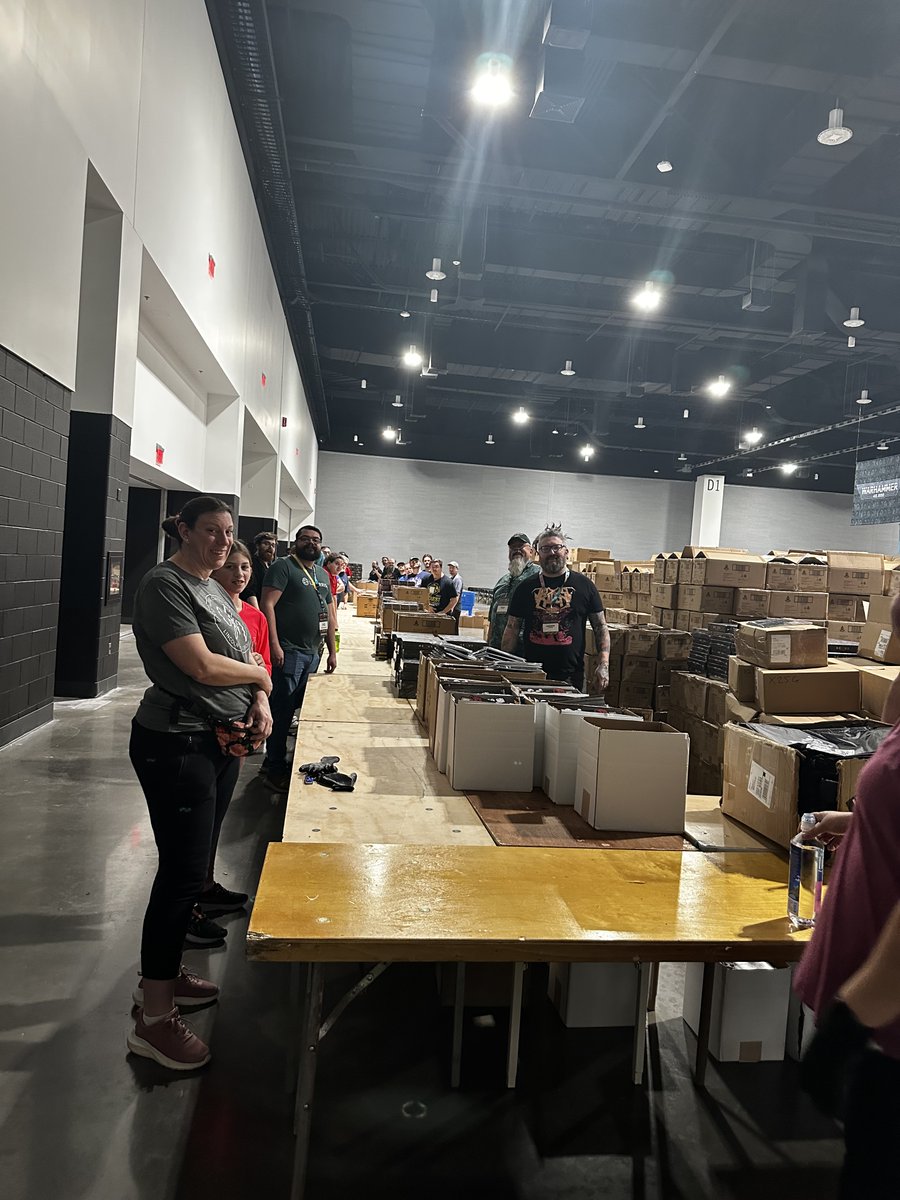 ElriksHobbies's tweet photo. Swag Bag Construction -
Swag Bags for registration are being assembled! Each recipient will be receiving a coaster/painted base inside their bags. Friendly reminder, Registration opens tonight at 7 pm
#elrikshobbies #adepticon2025 #adepticon https://t.co/QOti1uMKSk