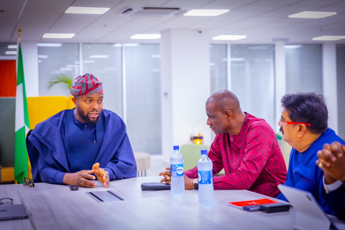 Dr. 'Bosun Tijani (@bosuntijani) on Twitter photo Today we received a N1 Billion grant from the Airtel Africa Foundation for our <a href="/3MTTNigeria/">3MTT Nigeria</a> programme towards training and empowering over 25,000 Nigerians with in-demand technical skills.
The grant will cover hands-on training, community engagement, and job placement Today we received a N1 Billion grant from the Airtel Africa Foundation for our <a href="/3MTTNigeria/">3MTT Nigeria</a> programme towards training and empowering over 25,000 Nigerians with in-demand technical skills.
The grant will cover hands-on training, community engagement, and job placement