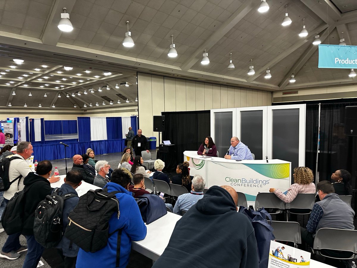 CleanLinkNews's tweet image. Great sessions just wrapped up at Show Central in the CBC Expo Hall! 🌍✨

Daniëlle Inostroza shared global cleaning trends, while Jerry Flug discussed strategies for retaining strong workers. 💼

Thanks to all who joined! 🙌

#CBC2025 #CleaningTrends #StaffRetention #ExpoHall
