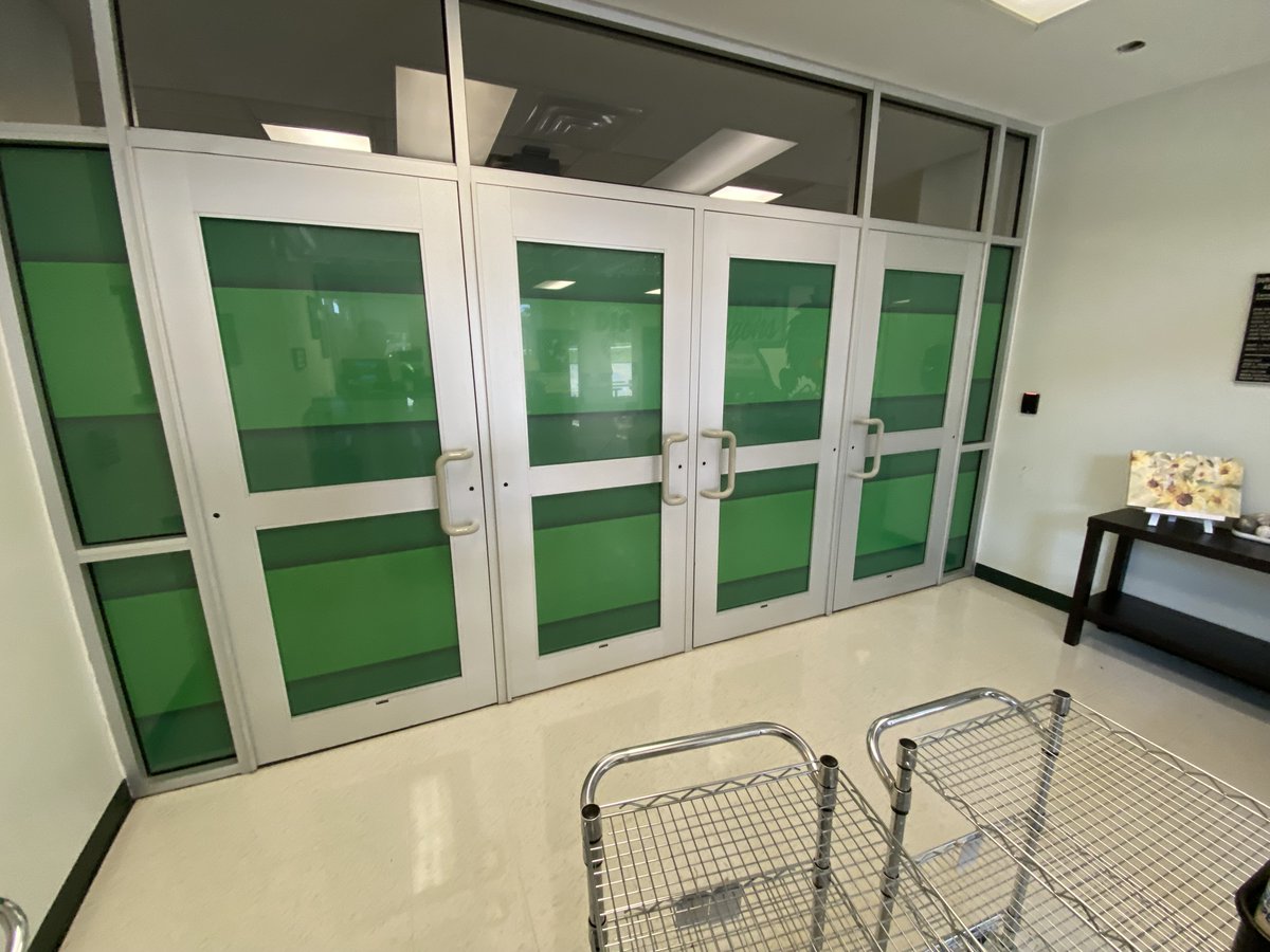 armourwrapsdfw's tweet photo. @durham_pe @durham_dragon #WindowGraphics #WindowPerf #facilitygraphics #SchoolBranding #BrandYourSchool #Texas #DragonNation #Southlake https://t.co/jzsJZxSk7l
