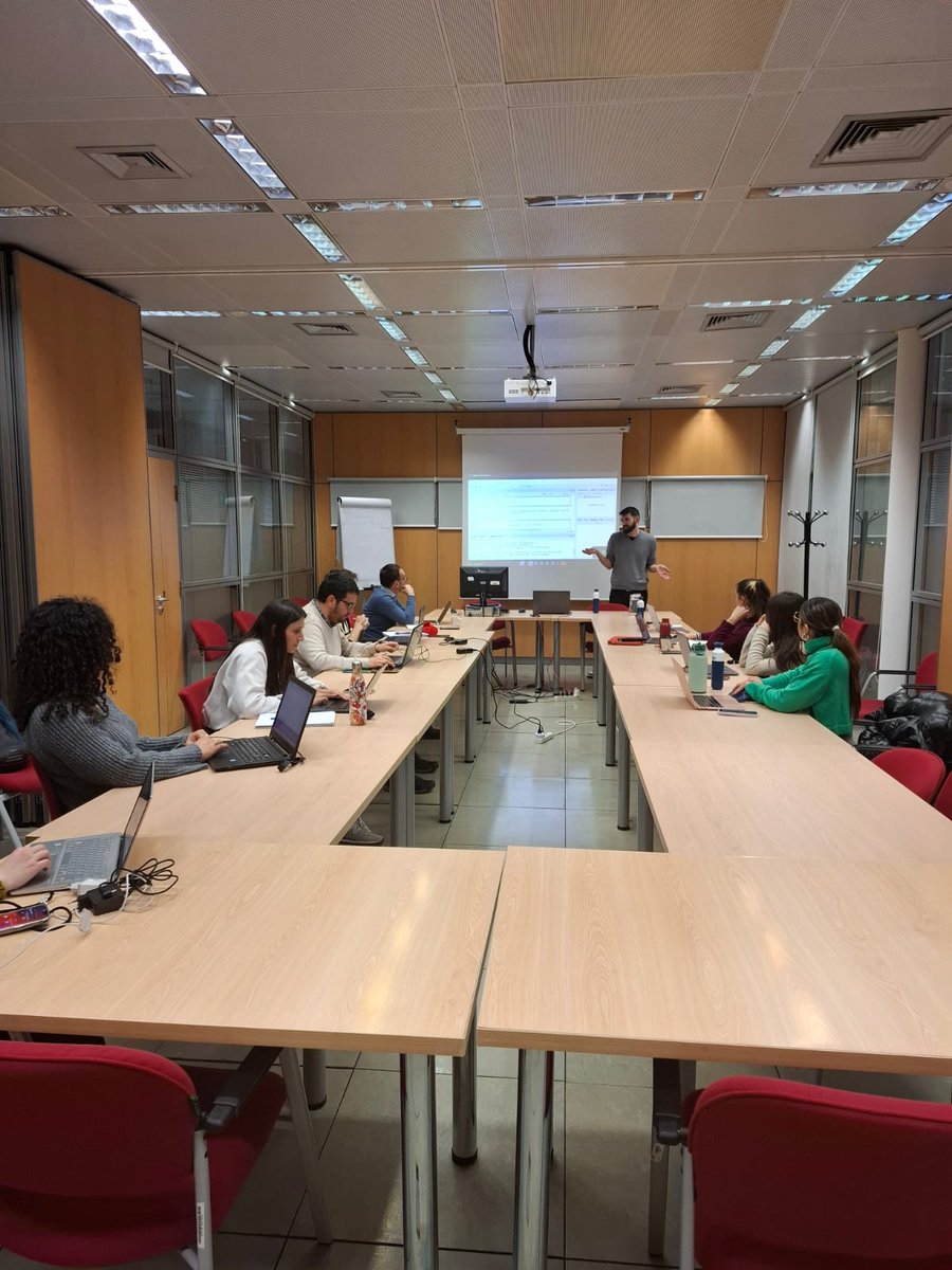 Marta Fraile Maldonado (@frailemaldonado) on Twitter photo ¿Os imaginais un curso de R con jovenes investigadoras familiarizadas con la investigacion cualitativa donde hay dialogo intergeneracional y se aprende de verdad? En el <a href="/IPP_CSIC/">Instituto de Políticas y Bienes Públicos</a> nuestro gran <a href="/ATiradoCastro/">Alejandro Tirado</a>
lo ha hecho posible. Gracias por un curso super en
<a href="/CSIC/">CSIC</a>! ¿Os imaginais un curso de R con jovenes investigadoras familiarizadas con la investigacion cualitativa donde hay dialogo intergeneracional y se aprende de verdad? En el <a href="/IPP_CSIC/">Instituto de Políticas y Bienes Públicos</a> nuestro gran <a href="/ATiradoCastro/">Alejandro Tirado</a>
lo ha hecho posible. Gracias por un curso super en
<a href="/CSIC/">CSIC</a>!
