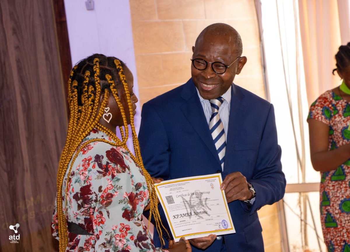 digitalgouvtg's tweet photo. Digitalisation des services relatifs au CFA : un tournant majeur pour les artisans togolais !
Découvrez en plus sur ces services en cliquant :
👉🏾 : https://t.co/yAQTZWvcbn
👉🏾 : https://t.co/OQukeQo7id
#CFA #TransformationDigitale #ServicePublic #ATD #METFPA #MCACL https://t.co/nTL0B4rTNm