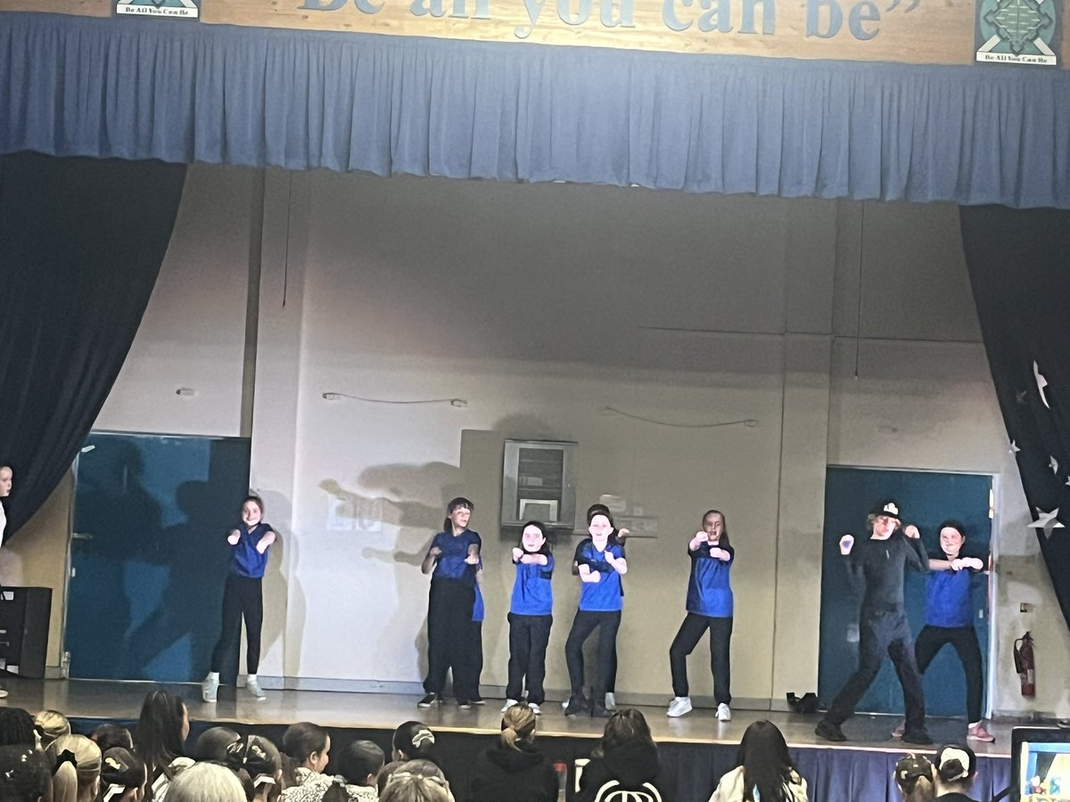 Emma McIntyre tweet media