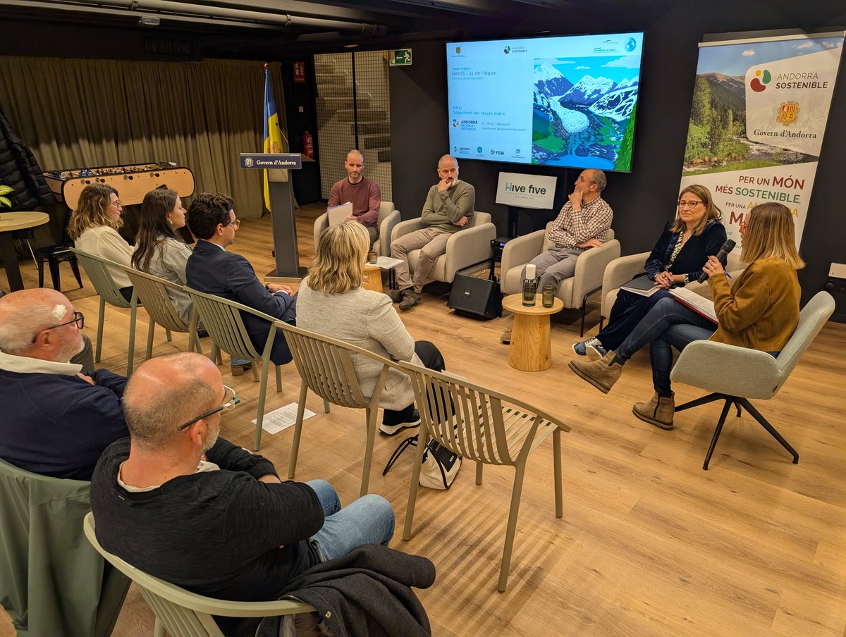 El cap d'Explotació de #FEDA, Domènec Torra, participa en la taula rodona Gestió i ús de l'aigua, organitzada per <a href="/And_Sostenible/">AndorraSostenible - Medi Ambient i Sostenibilitat</a>.
#FEDAsuma #DiaMundialDelAigua