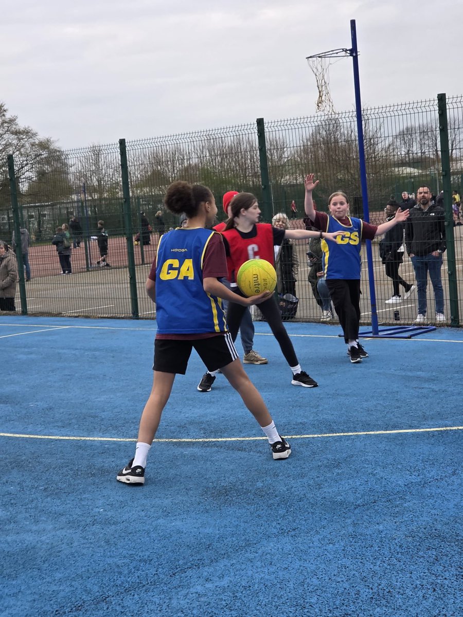 HuntsSSP's tweet image. 2nd Y5/6 Bee Netball competition in as many weeks. This time @LongsandsPE played host to the county qualifying tournament.🏐🤝

Well done to all schools. The standard of Netball was high, but more importantly it was lovely to see so many smiles as they represented their school.😁