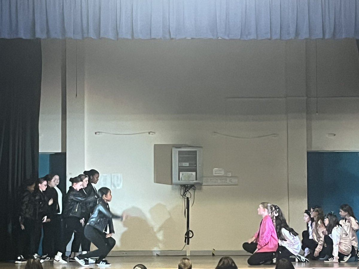 Emma McIntyre tweet media