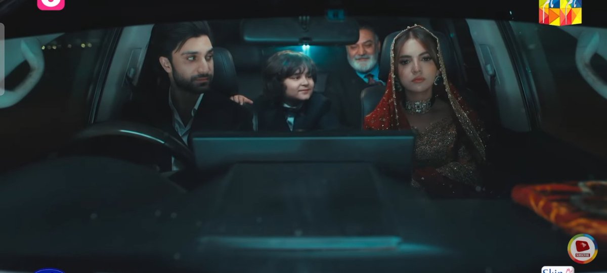 chaksluvbot's tweet photo. absolutely whipped smitten down bad majnu romeo loser in love aashiq 🛐🤌 ahad raza mir didn't fail one bit to portray all of these , the actor that you are.🫡

#meemsemohabbat https://t.co/kH583pwozV