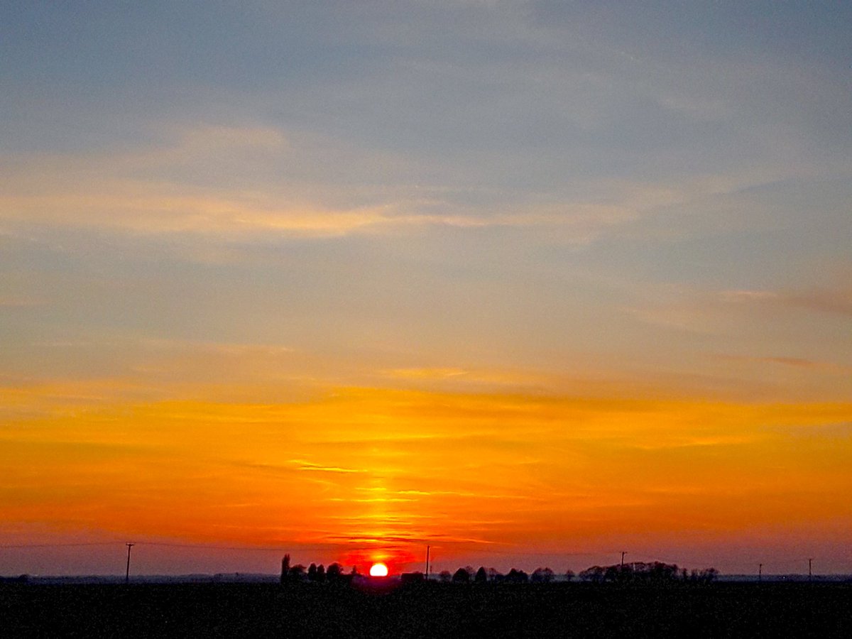 Christine Mitchell (@chris_alpacas) on Twitter photo Sunset this evening in Cambridgeshire with a slight sun pillar <a href="/ChrisPage90/">Chris Page - Weatherman</a> <a href="/WeatherAisling/">Aisling Creevey</a> <a href="/itvanglia/">ITV News Anglia</a> <a href="/metoffice/">Met Office</a> <a href="/CloudAppSoc/">Cloud Appreciation Society</a> #LoveUKWeather Sunset this evening in Cambridgeshire with a slight sun pillar <a href="/ChrisPage90/">Chris Page - Weatherman</a> <a href="/WeatherAisling/">Aisling Creevey</a> <a href="/itvanglia/">ITV News Anglia</a> <a href="/metoffice/">Met Office</a> <a href="/CloudAppSoc/">Cloud Appreciation Society</a> #LoveUKWeather