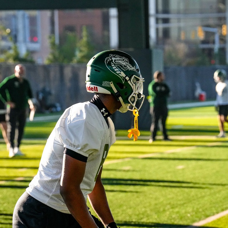 UAB_FB's tweet photo. 𝐖𝐄'𝐑𝐄 𝐁𝐀𝐂𝐊!

Spring practice No. 1 is in the books. 

#WinAsOne
