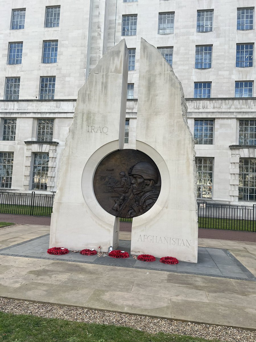 Fin Brown tweet media