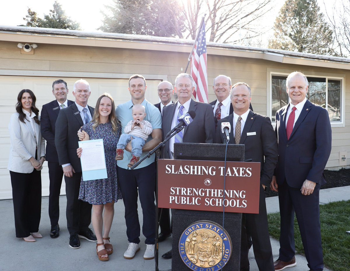 A beautiful day for more tax relief!🇺🇸
 
Joined by my legislative partners, this morning I signed HB 304 – putting $100 MILLION in property tax relief back in the pockets of hardworking Idahoans &amp; boosting funding for public school facilities.