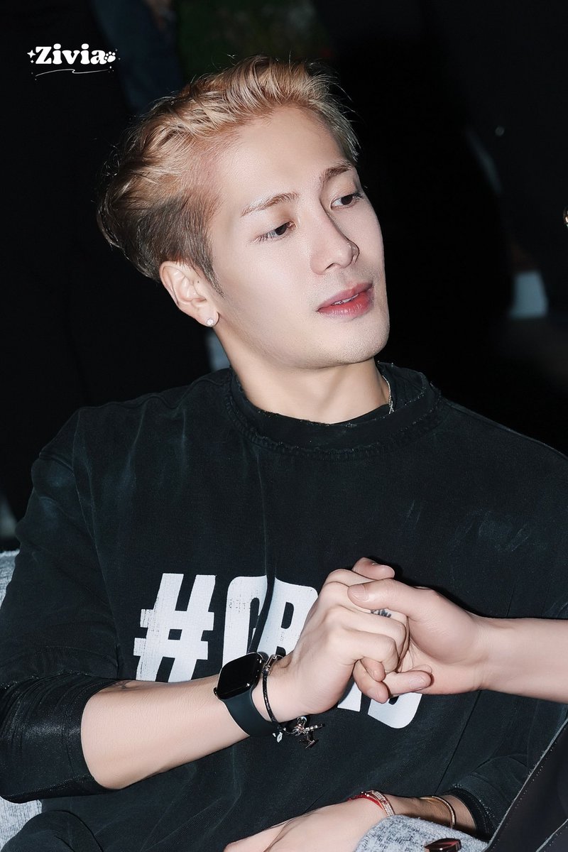 _jacksonloops's tweet photo. ATTRACTIVE https://t.co/10lLrqE2Yn