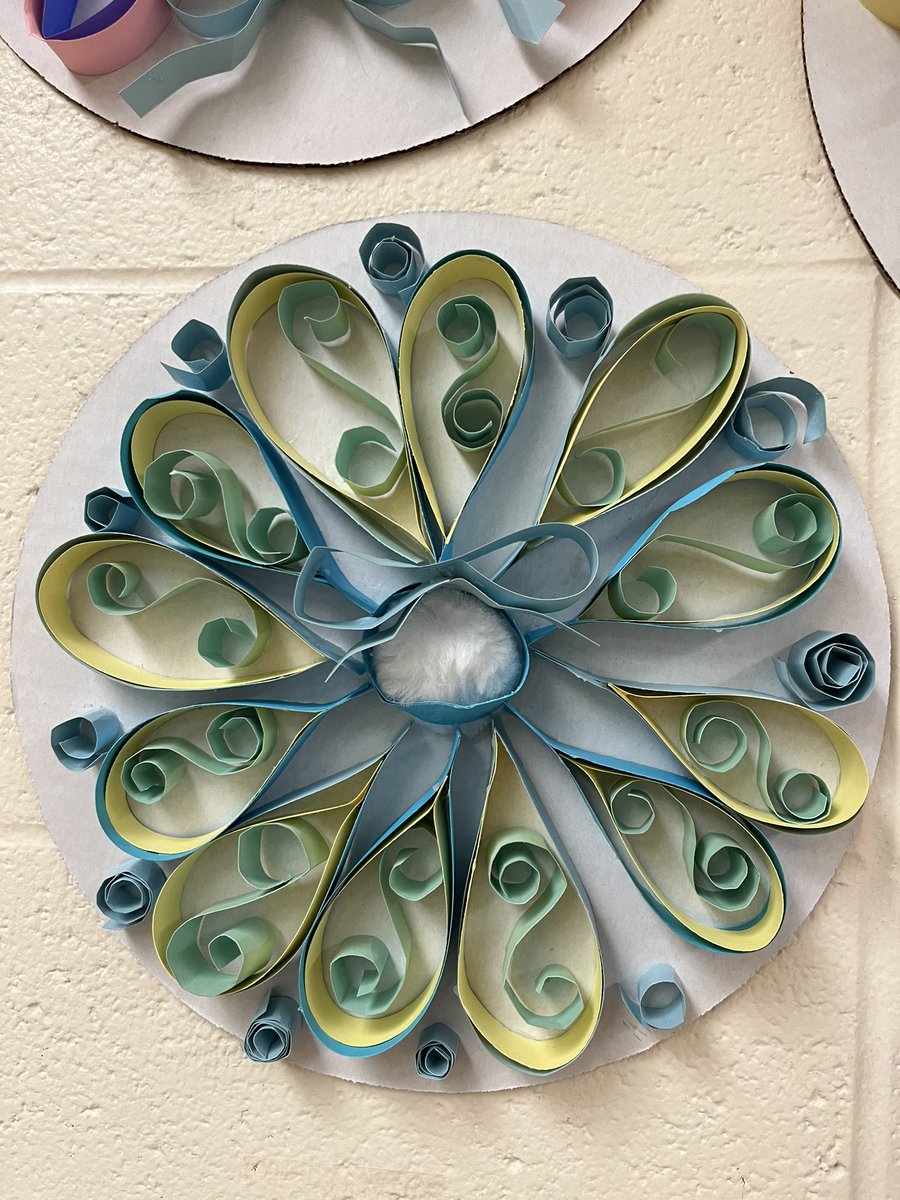 Quilling by Sanchez grade 5 students. Connecting art and math. #WeAreCrew. #SanchezUACrew. #BetterTogether. <a href="/urbanleaderEv/">Evelyn Overton</a> <a href="/msanchez_crew/">Maria Sanchez School</a> <a href="/Ms_Zanghi/">Jess Zanghi</a> <a href="/HPSArtsWellness/">HPSArts&Wellness</a>