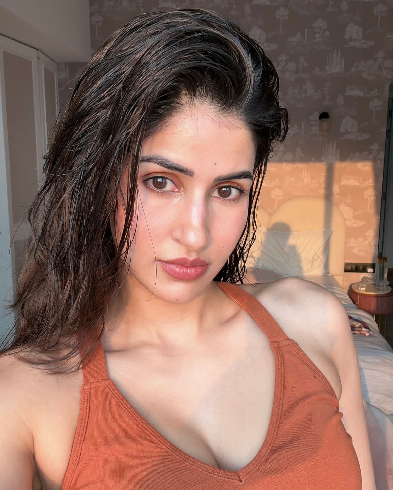 Gm_ROgWbEAAnhB6?format=jpg&name=large