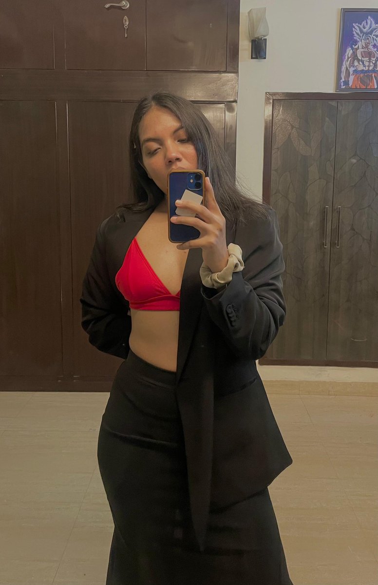 Sierra088611502's tweet image. @reveimage dont be in such hurry, wait for my prompt atleast. It is automatically generates the image as soon as I attach an image. What man🫡

#ReveImage