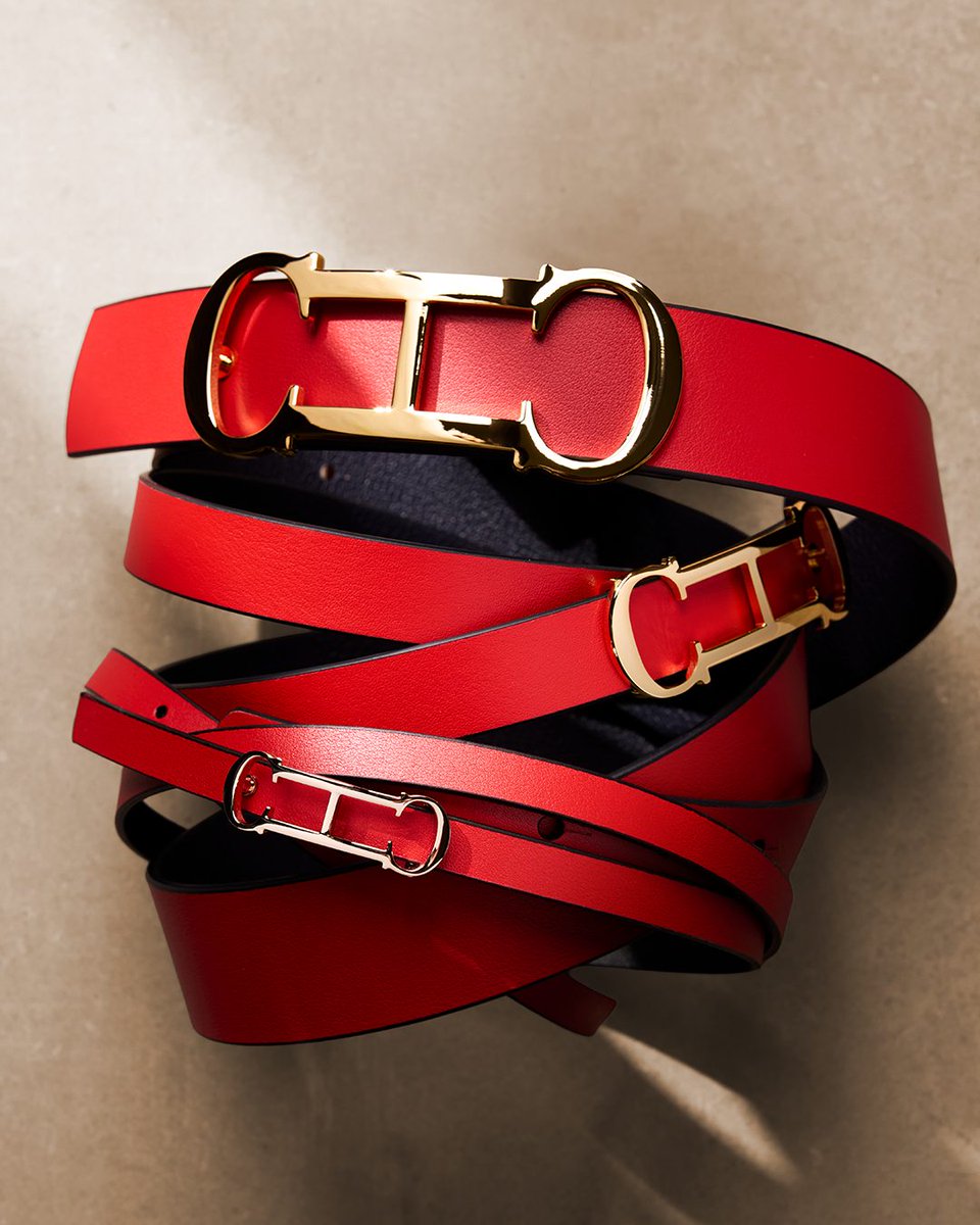 HouseofHerrera's tweet photo. Our CHaracter wrapped in our signature red and in the craftsmanship of #CHInitialsInsignia. Nothing quite like our signature statement pieces to make an entrance.
@noraattal @bibicornejoborthwick
#CHInsignia #CHCarolinaHerrera https://t.co/tZ1iNoKWdc