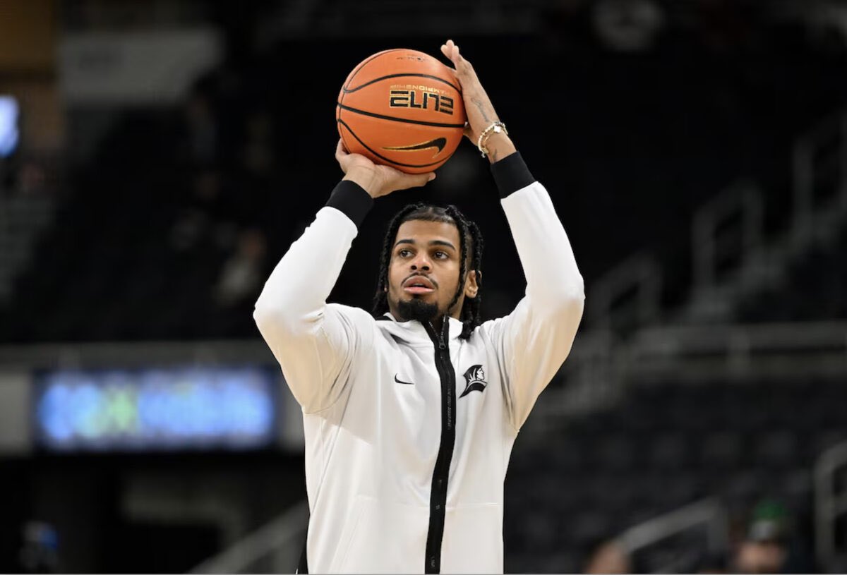 S_CharlesNFL's tweet image. #BREAKING: Providence forward Bryce Hopkins has committed to Arkansas and his former coach John Calipari

When asked if his relationship with Calipari had any impact on his decision to choose Arkansas, Bryce told insiders “Nope. They just offered me the biggest check”