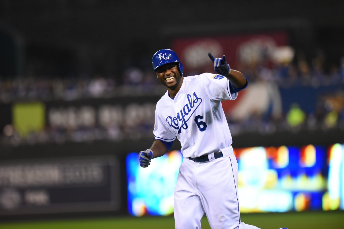#Royals ceremonial first pitch on Opening Day will be Willie Wilson and Lorenzo Cain in celebration of the 1985 (40 year) and 2015 (10 year) World Series Championship Anniversaries 👑