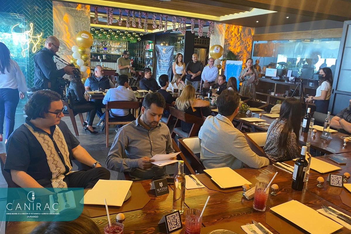 CaniracDgo's tweet image. Miranda Select Carnes Finas trae a Durango Huevo Rancho Los Pirineos , con un auténtico sabor. 
Y descubre los benéficos del huevo de libre pastoreo, al ser más nutritivo y descubre mejor calidad. 
#Dgo #Huevo #Natural #Saludable