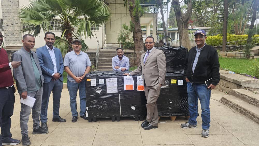 EPHIEthiopia's tweet photo. EPHI has received supplies for its #Integrated #Genomics and #Bioinformatics #Surveillance and #Research #Facility through the #EPiGEN (#EDCPT3-funded) project.
https://t.co/3wVqlBDh9l
https://t.co/LeH41fBhyZ https://t.co/BfzXP3TZQY