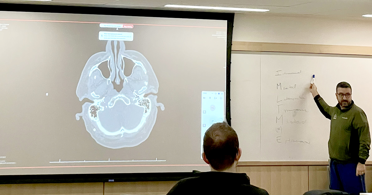 In department's weekly educational conference, director of resident education <a href="/dtfernandesc/">David T. Fernandes Cabral</a> gave an excellent lecture on the anatomy of the facial nerve.