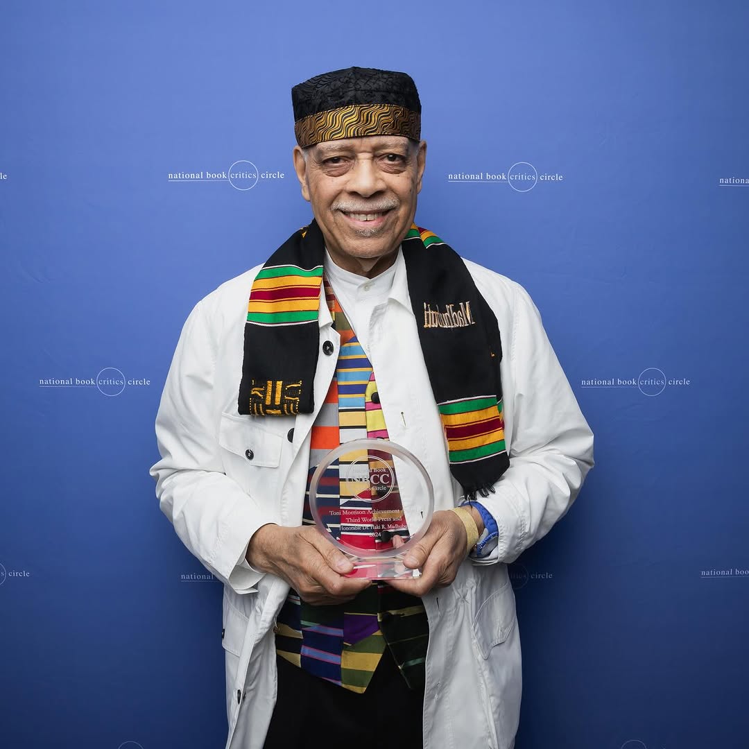 Davikamaunjambi's tweet image. Congratulations to Dr. Haki R. Madhubuti on winning the Toni Morrison Achievement Award! 🎉

He is the founder of Third World Press Foundation, an independent, nonprofit publisher, and the oldest Black publishing company in the world ✨📚
@bookcritics
@thirdworldpress