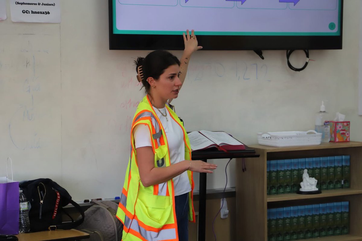 stedmundprep's tweet image. Our students were engaged and energized at today&apos;s Career Day! A big thank you to our 20 presenters made up of alumni, parents, and friends for investing in the next generation. 
flic.kr/s/aHBqjC6MJP
#BoldLearning #UncommonLeaders #SEPFamily