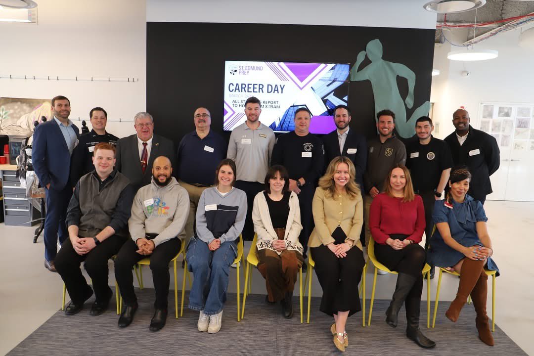 stedmundprep's tweet image. Our students were engaged and energized at today&apos;s Career Day! A big thank you to our 20 presenters made up of alumni, parents, and friends for investing in the next generation. 
flic.kr/s/aHBqjC6MJP
#BoldLearning #UncommonLeaders #SEPFamily