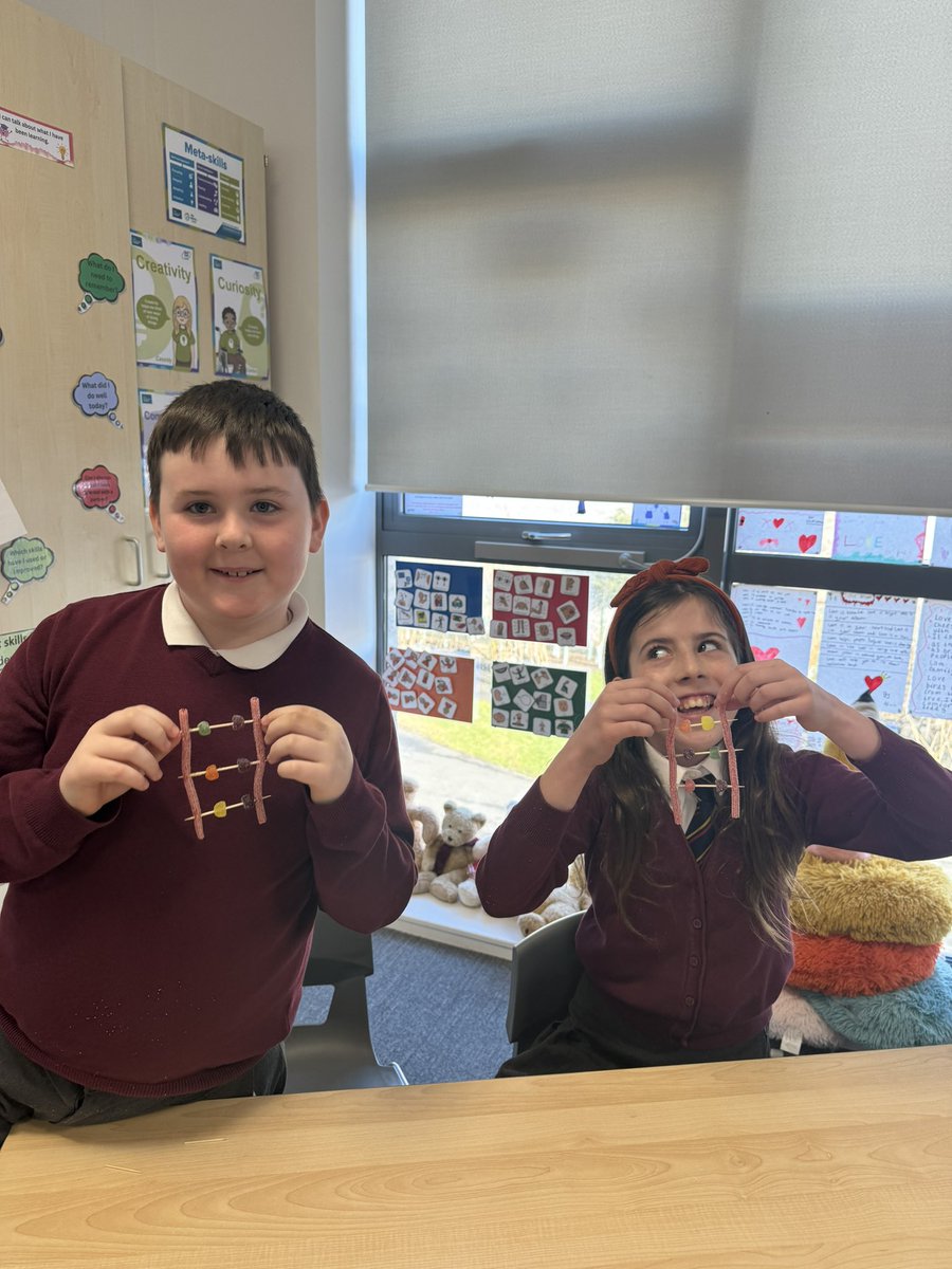 StNinians_PS's tweet image. Science is sweet! P5/6 enjoyed creating DNA models to explore the building blocks of life. 🧬 #LearningWithoutLimits
