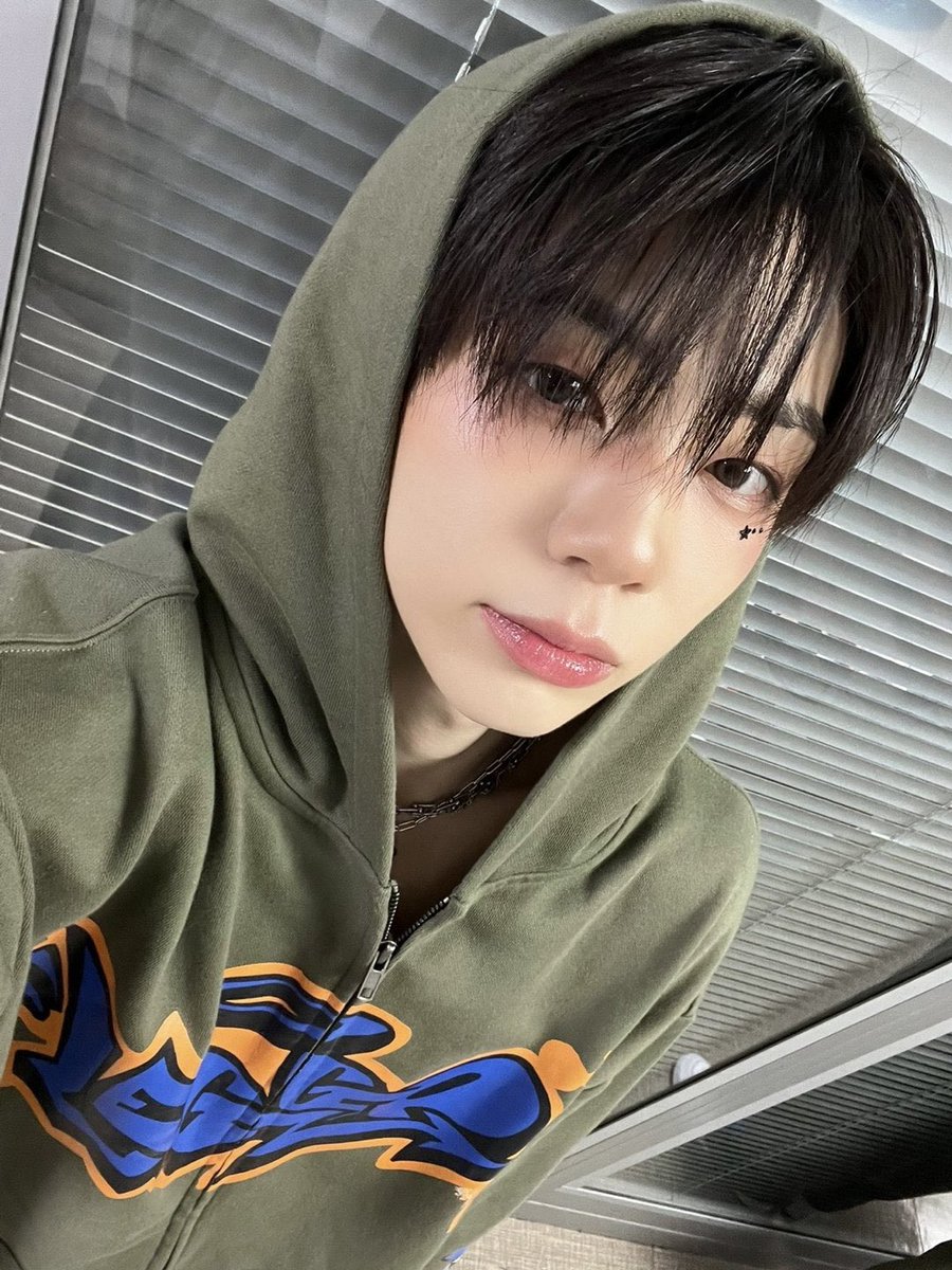 daya_turn's tweet photo. last TSD until we meet for the first time!
- see you in two weeks heonie <3

        ♡  ╱|、
           (˚ˎ 。7  
            |、˜〵          
           じしˍ,)ノ

:¨·.·¨:
 `·..·‘

#TSD #TurningSelcaDay
#8TURN #SEUNGHEON
#이승헌  #승헌 #에잇턴 #seungheonsgf 😛
@MEMBERS_8TURN https://t.co/Dd63UxYCZT
