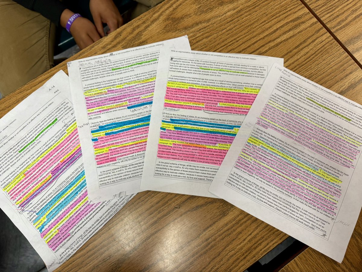 garcie11's tweet image. 🚀✍️ Writing Boot Camp is in session! Our students are mastering #RainbowWriting by identifying every key part of an argumentative essay. Love listening to their discussions and seeing all that color. @CCPS_SecELA @ROARMMS