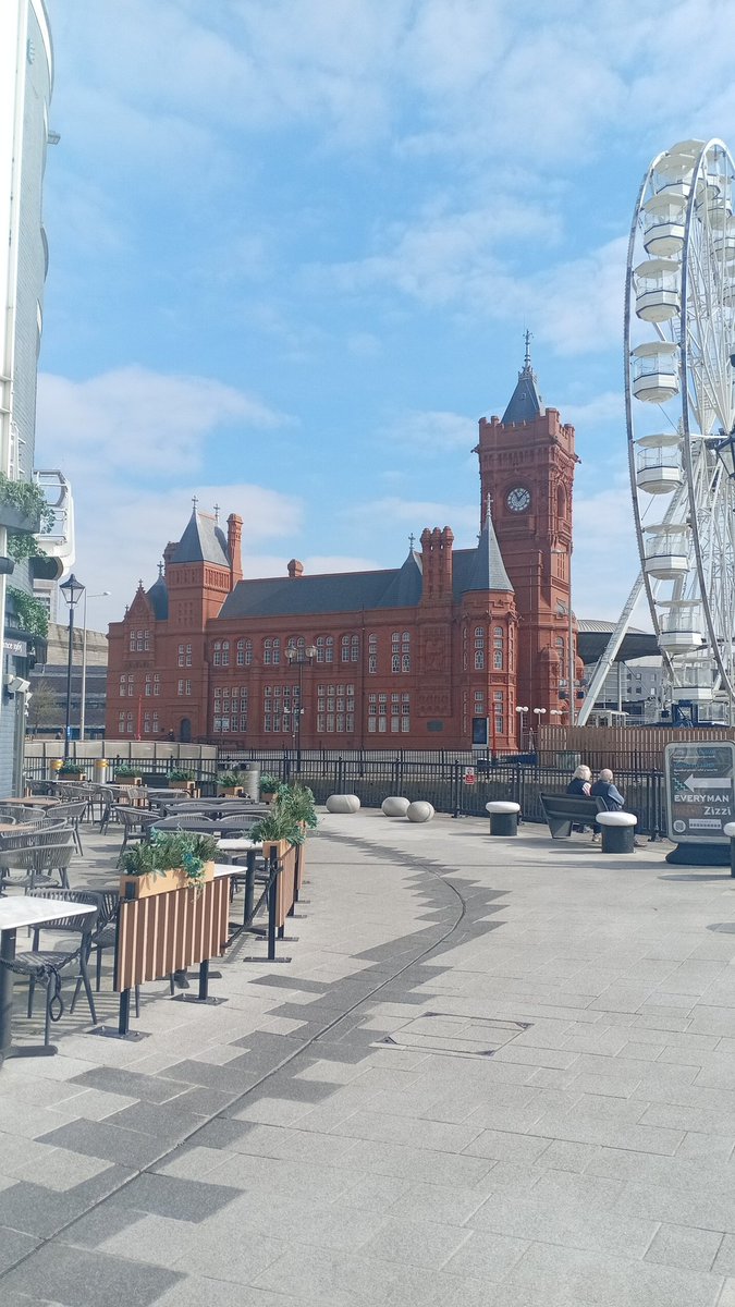 What a beautiful day to represent health psychology in Wales. Launch of Allied Health Professions Federation Cymru  <a href="/AHP_Cymru/">AHP Cymru</a>