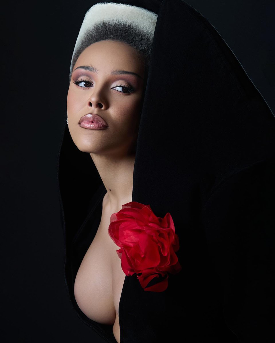 DojaNews's tweet image. .@DojaCat via Instagram — &quot;tu es ma vie 💋&quot;