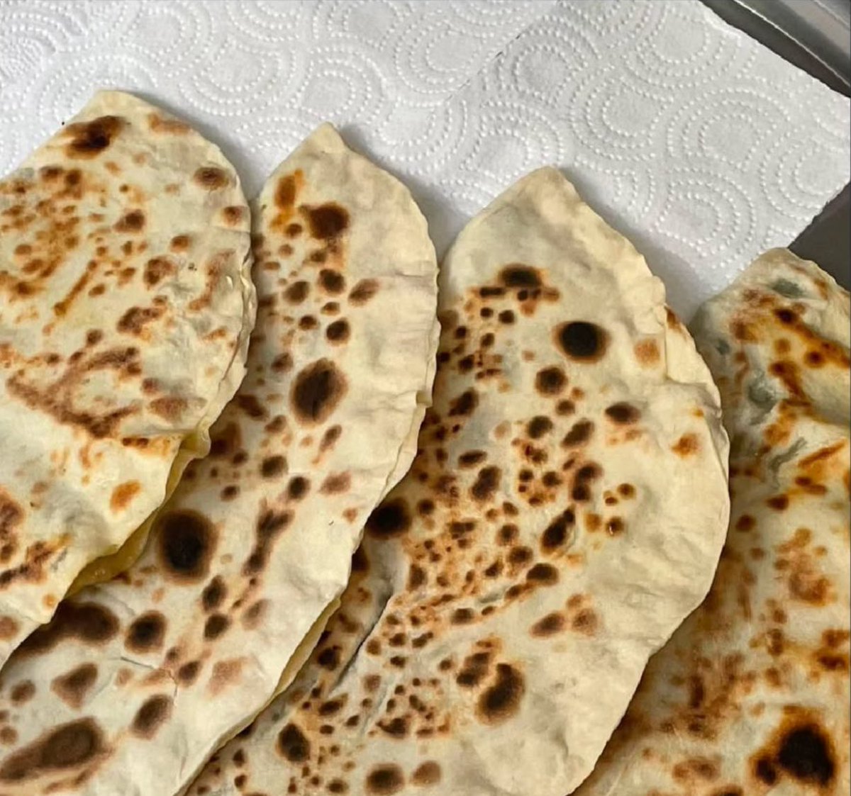 Şundan olsa 5 litre kaynar çayla ne akardi simdi ha