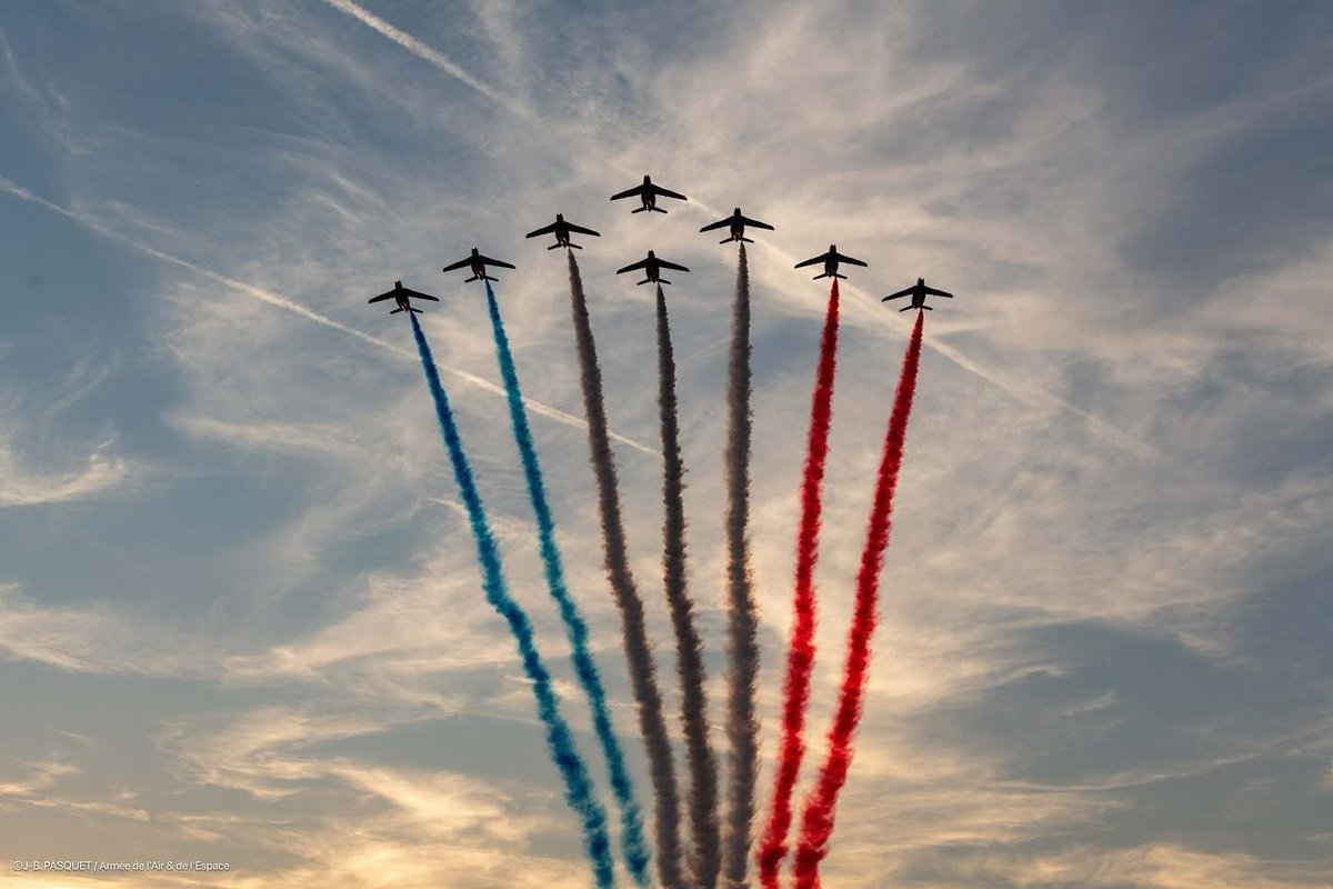 Aux côtés de la Patrouille de France aujourd’hui sur la base aérienne 113 de Saint-Dizier.

FAIRE FACE.