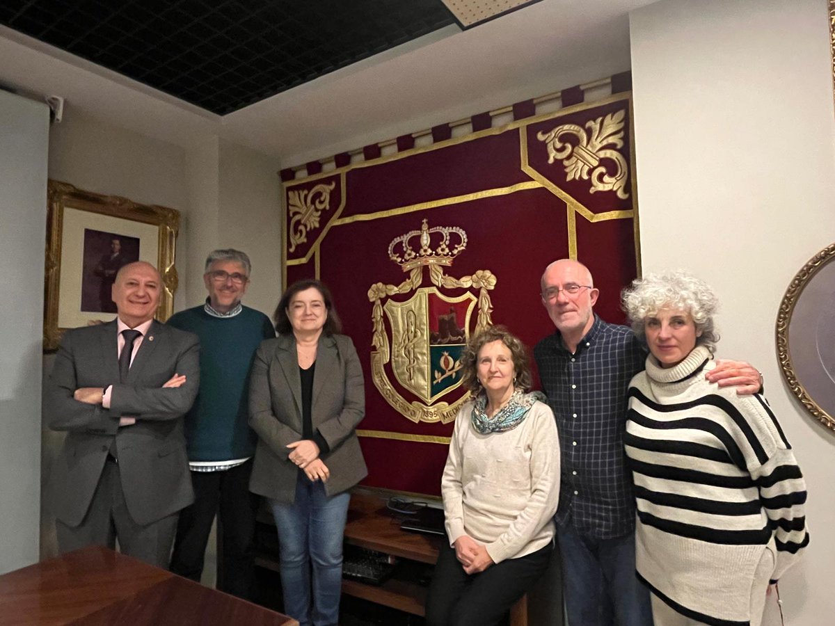 Plataforma Asociaciones de Pacientes de Granada (@pl_pacientesgr) on Twitter photo Hoy hemos tenido el honor de reunirnos con la presidenta del <a href="/comgranadacom/">Colegio de Médicos de Granada</a>, Isabel Castillo, y el vocal José María Caballero. 🤝 Esta colaboración refuerza nuestro compromiso por avanzar juntos en iniciativas que marcan la diferencia.
💡 ¡Seguimos trabajando! Hoy hemos tenido el honor de reunirnos con la presidenta del <a href="/comgranadacom/">Colegio de Médicos de Granada</a>, Isabel Castillo, y el vocal José María Caballero. 🤝 Esta colaboración refuerza nuestro compromiso por avanzar juntos en iniciativas que marcan la diferencia.
💡 ¡Seguimos trabajando!