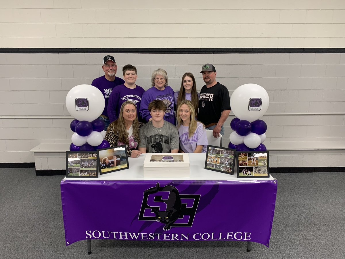 cash waren (@cash_waren8) on Twitter photo Officially official <a href="/BuilderFootball/">SC Builder Football</a> <a href="/CoachSmithSC/">Drew Smith</a> <a href="/CoachGriffSC/">Brad Griffin</a> <a href="/CoachDucker/">Grant Ducker</a> <a href="/TCole42/">Travis Cole</a> Officially official <a href="/BuilderFootball/">SC Builder Football</a> <a href="/CoachSmithSC/">Drew Smith</a> <a href="/CoachGriffSC/">Brad Griffin</a> <a href="/CoachDucker/">Grant Ducker</a> <a href="/TCole42/">Travis Cole</a>