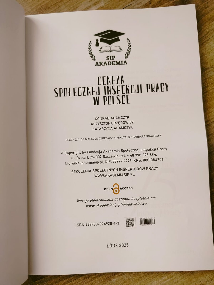 Forum_SIP's tweet photo. Książka "Geneza Społecznej Inspekcji Pracy w Polsce #75latSIP" już dostępna bezpłatnie w wersji on-line.

Zapraszamy do pobrania, zapoznania się i puszczenia dalej, niech ten jubileusz 75-lecia powołania #SpołecznaInspekcjaPracy zostanie zauważony! :)

https://t.co/bOzWiIxdUD https://t.co/d1DeXdHidv