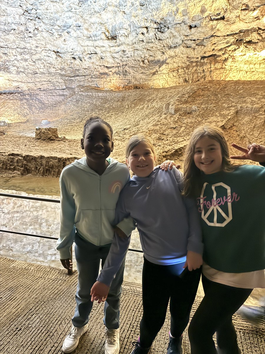 Kaitlyn Flora tweet media