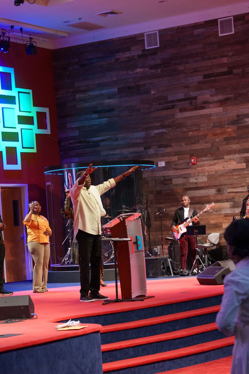 JesusHouseBalt's tweet image. Another amazing time in God&apos;s presence at Word Works Conference Day 3! Thankful for the blessings and anticipating the powerful message from Bishop Thomas Aremu on Thursday, March 27th. Don&apos;t miss it!

#BishopThomasAremu #WordWorksConference #WWC2025 #TheWorkingsOfHisPower