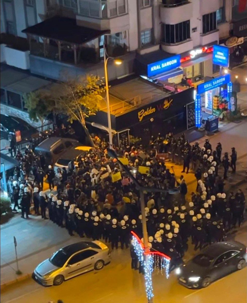 ADANA KARDEŞLERİN ABLUKADA UYAN!